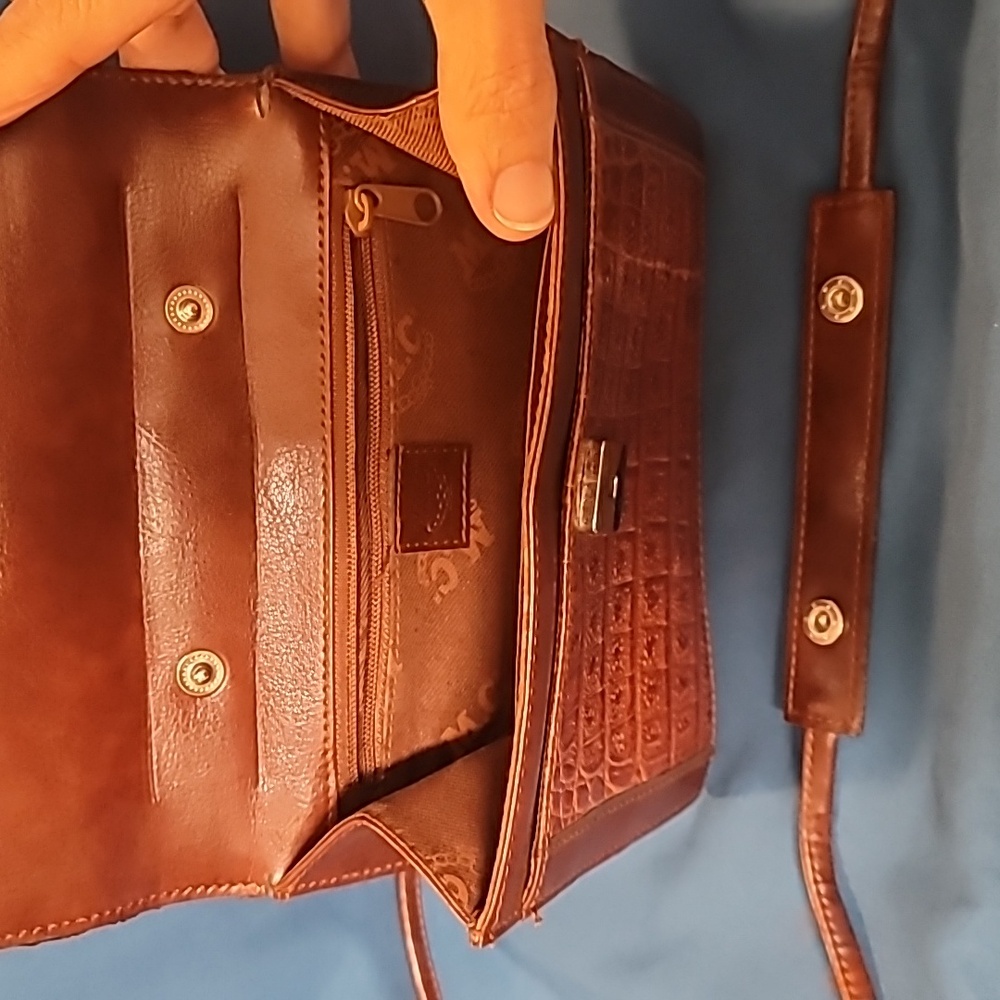 MC bag Elegant Brown Crocodile-Embossed - Picture 2 of 10
